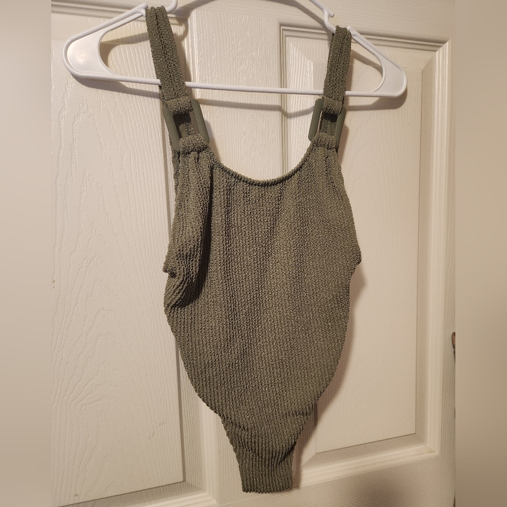 AERIE SWIMWEAR  NWT